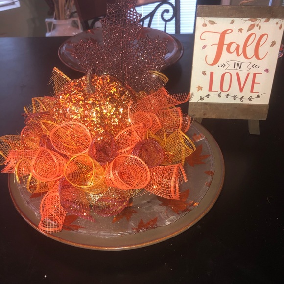 Fall Centerpiece - Picture 2 of 3